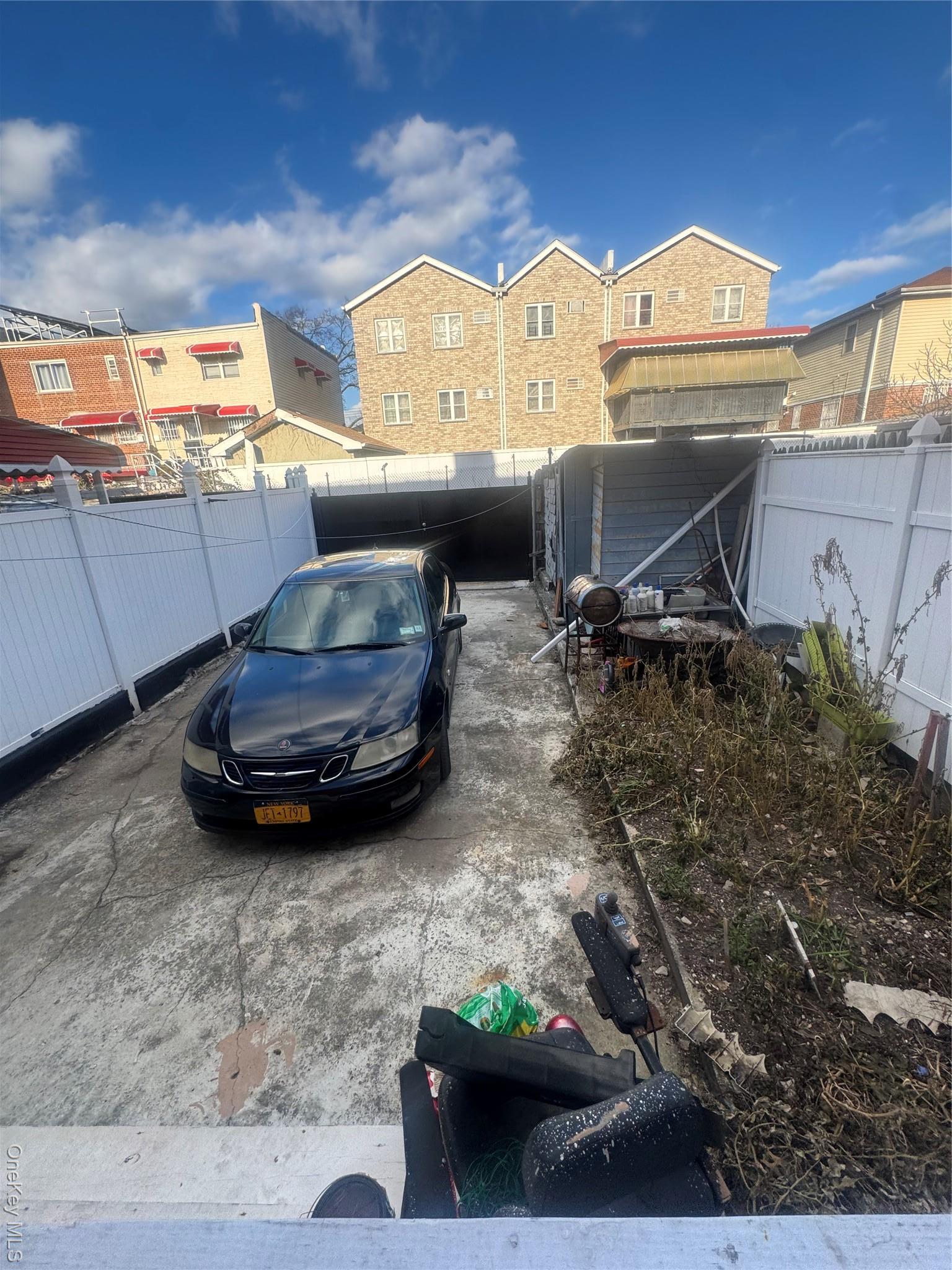 Single Family 221st  Bronx, NY 10469, MLS-943666-3