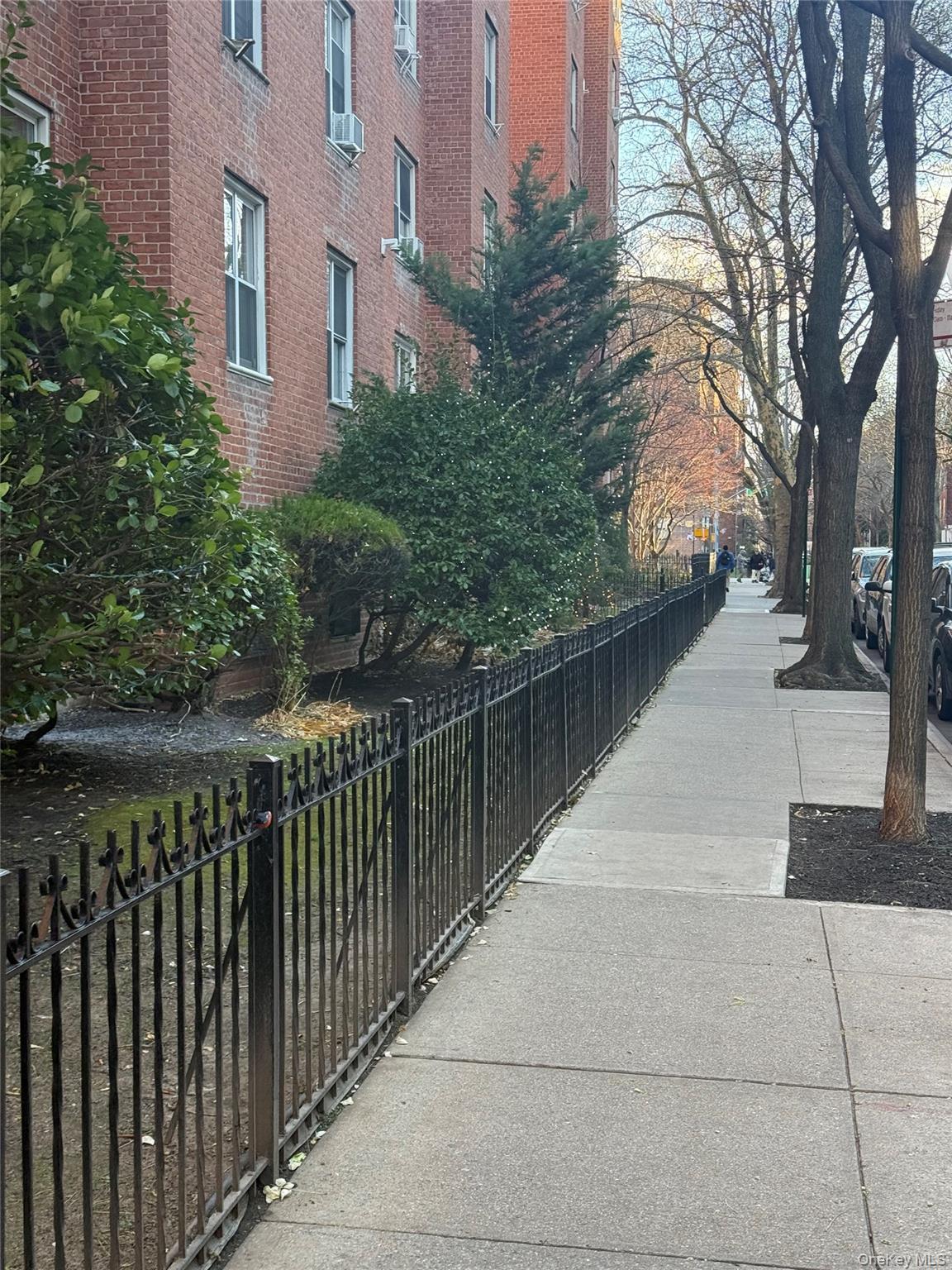 Coop 81th  Queens, NY 11372, MLS-943695-8