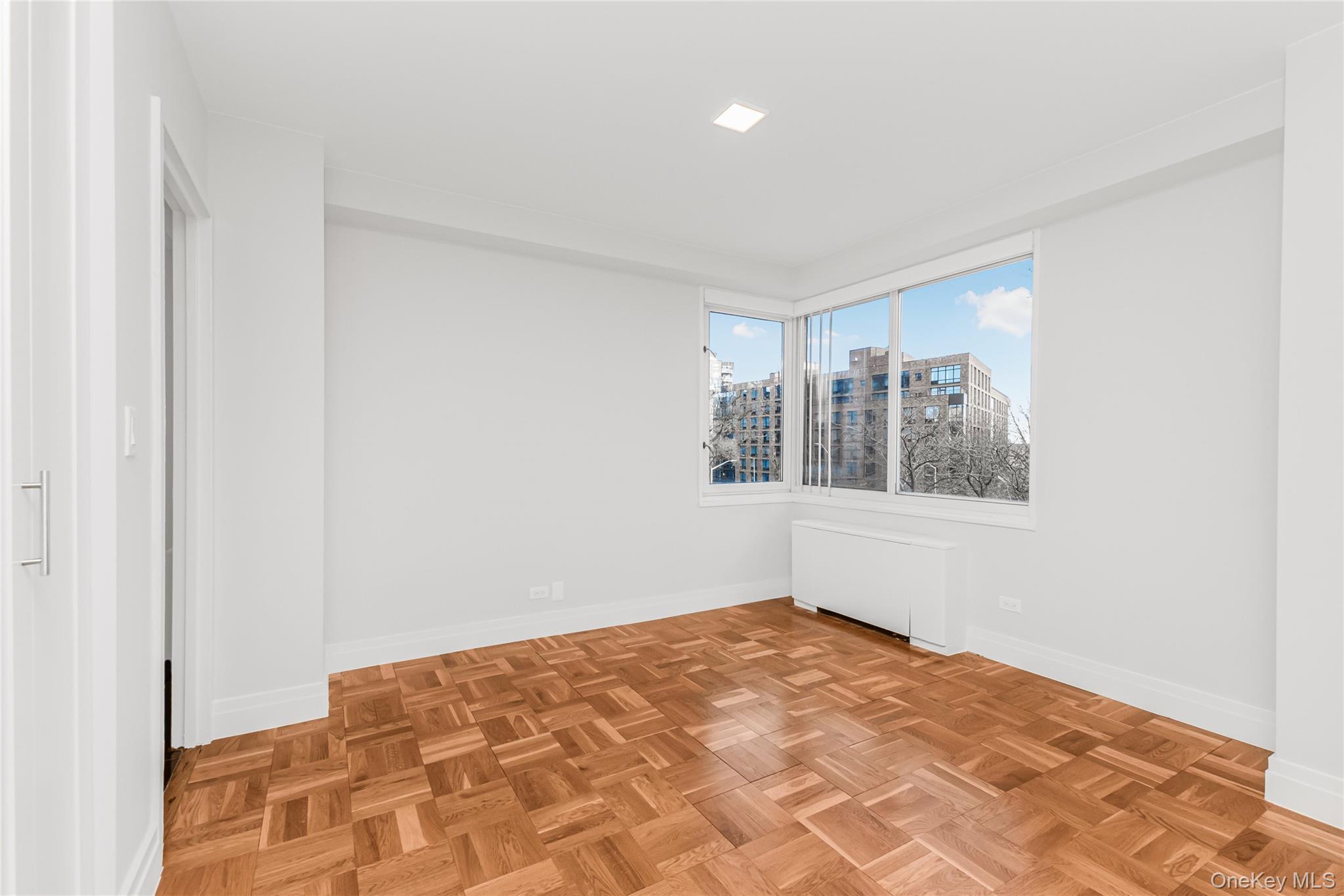 Coop Henry Hudson  Bronx, NY 10463, MLS-943707-2