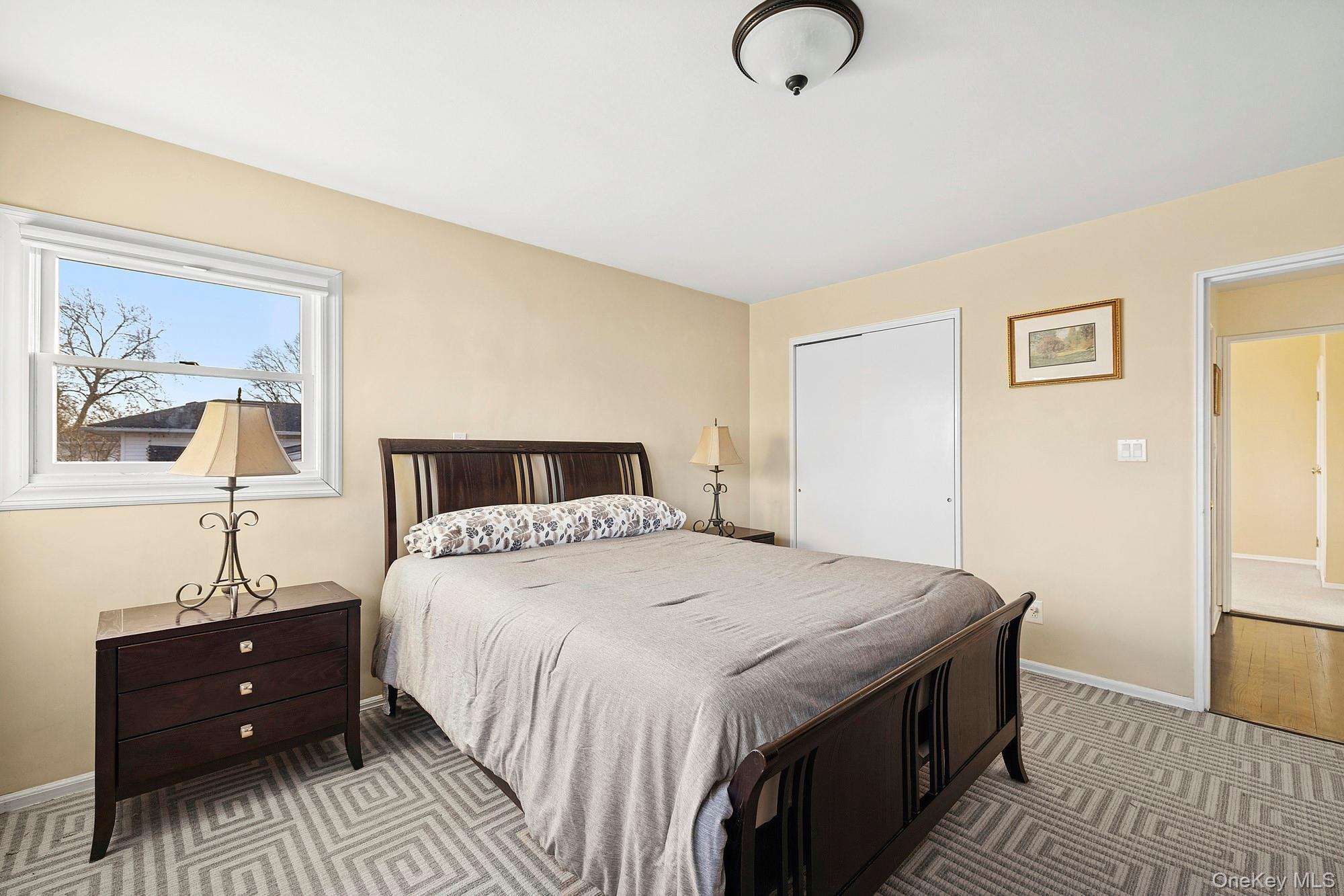 Single Family Niagara  Suffolk County, NY 11725, MLS-943719-15