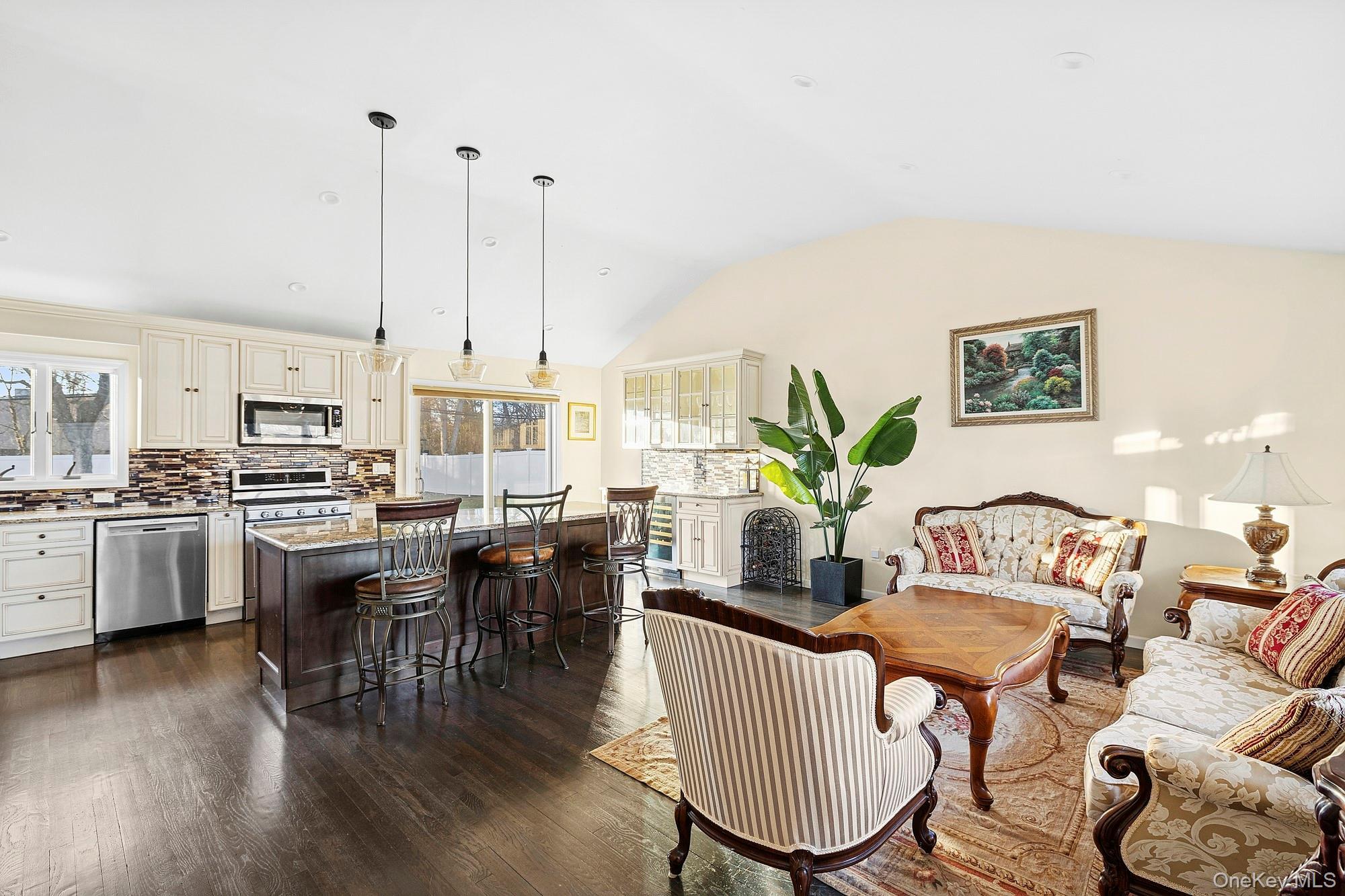 Single Family Niagara  Suffolk County, NY 11725, MLS-943719-6