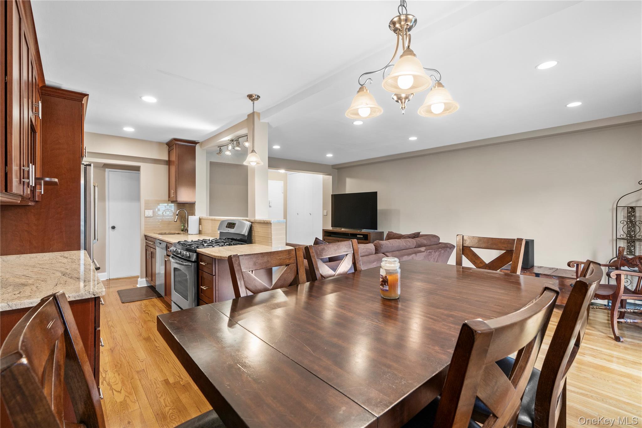 Coop Hartsdale Westchester County, NY 10530, MLS-943743-10