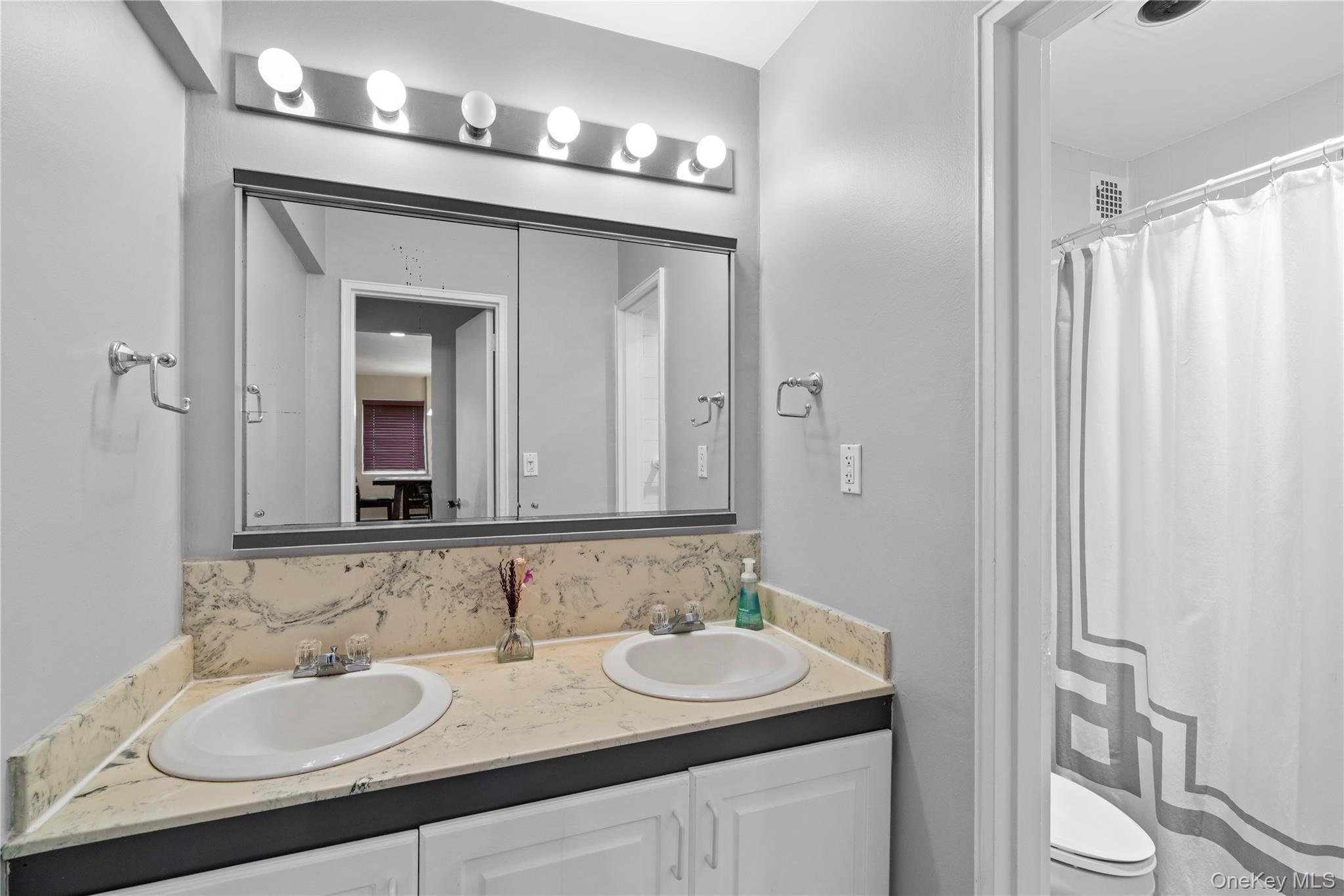 Coop Hartsdale Westchester County, NY 10530, MLS-943743-15