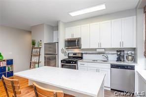 Condo Broadway  Nassau County, NY 11561, MLS-943767-9