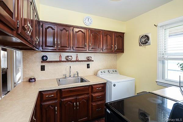 Single Family Millpage Nassau County, NY 11714, MLS-943803-3