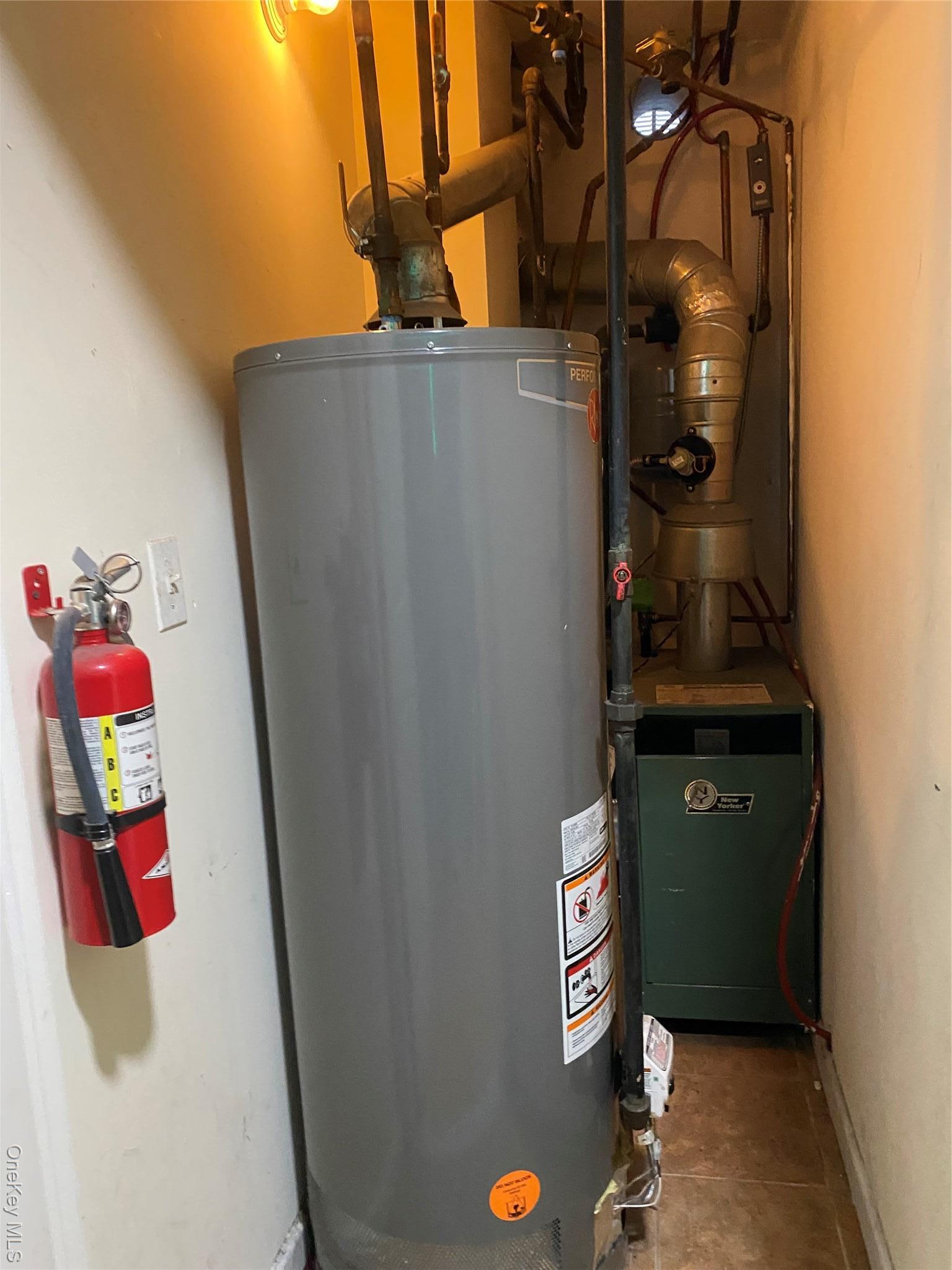 Single Family E 163rd Bronx, NY 10456, MLS-943805-2