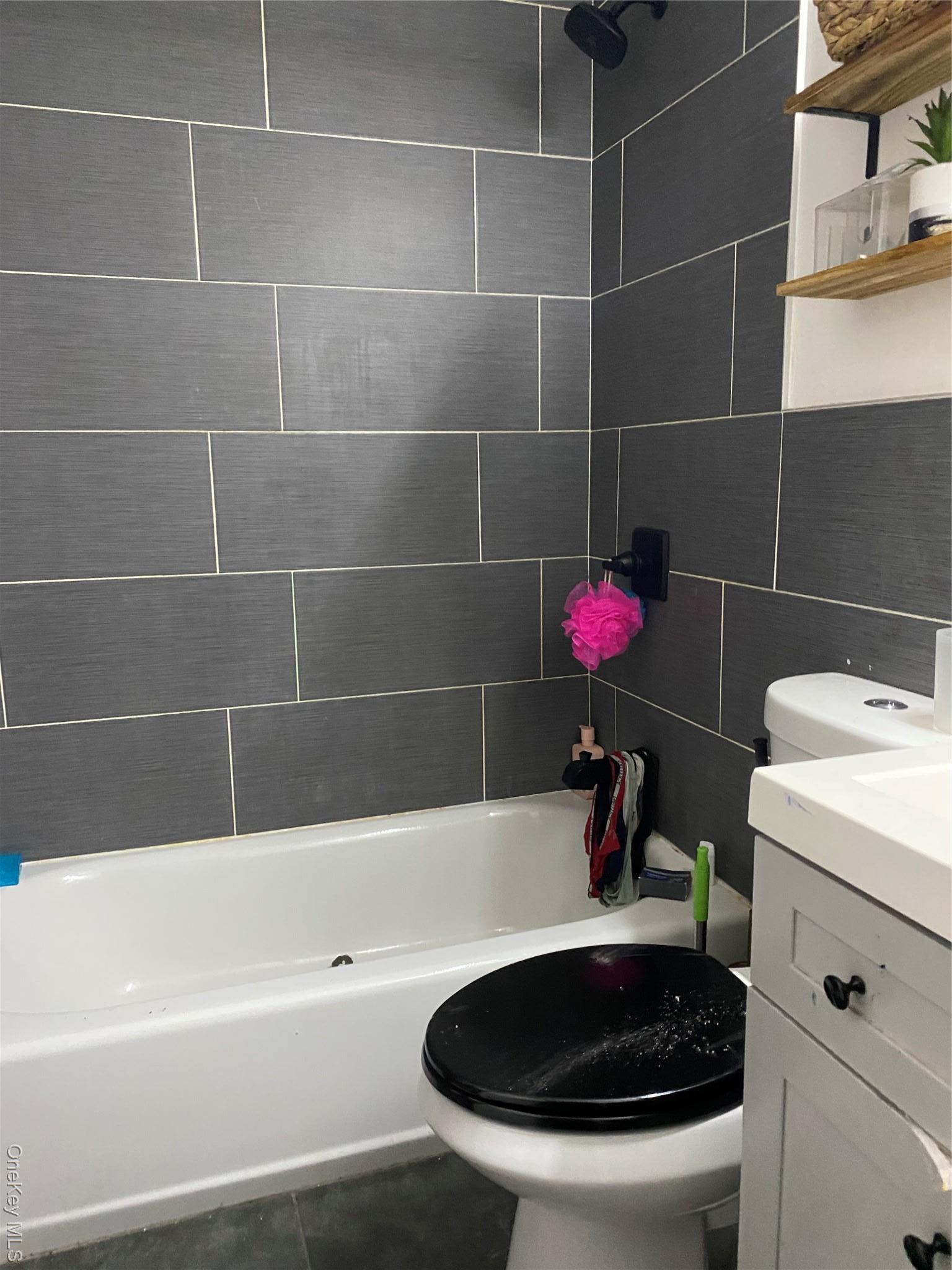 Single Family E 163rd Bronx, NY 10456, MLS-943805-4