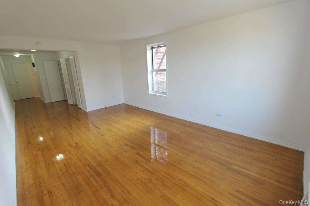 Apartment 41st  Queens, NY 11355, MLS-943806-3