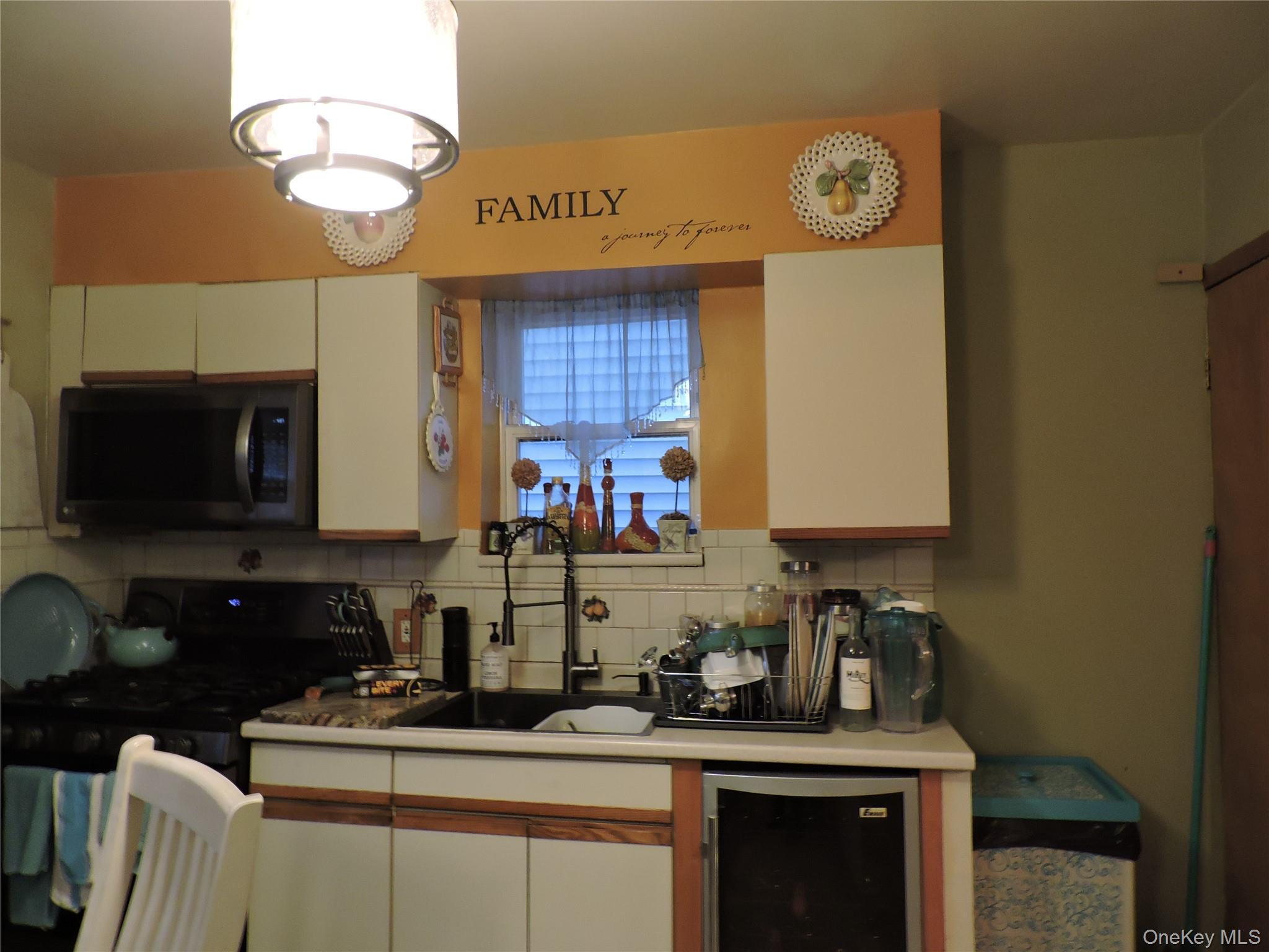 Single Family Fern  Queens, NY 11433, MLS-943836-6