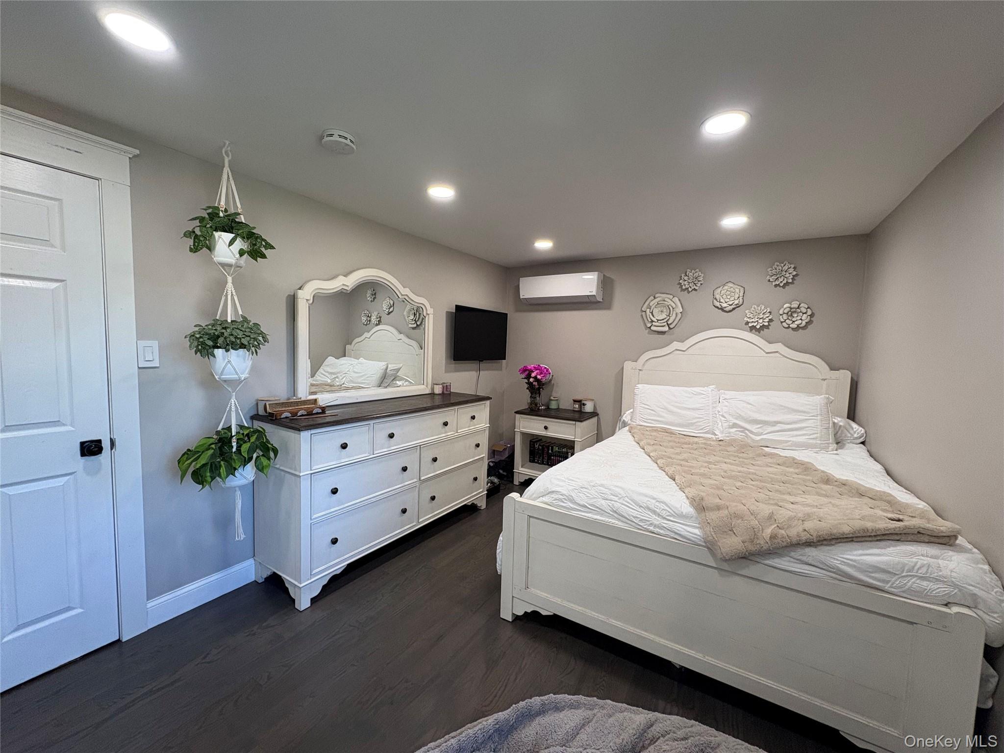 Single Family Sugarbush Suffolk County, NY 11727, MLS-943847-14