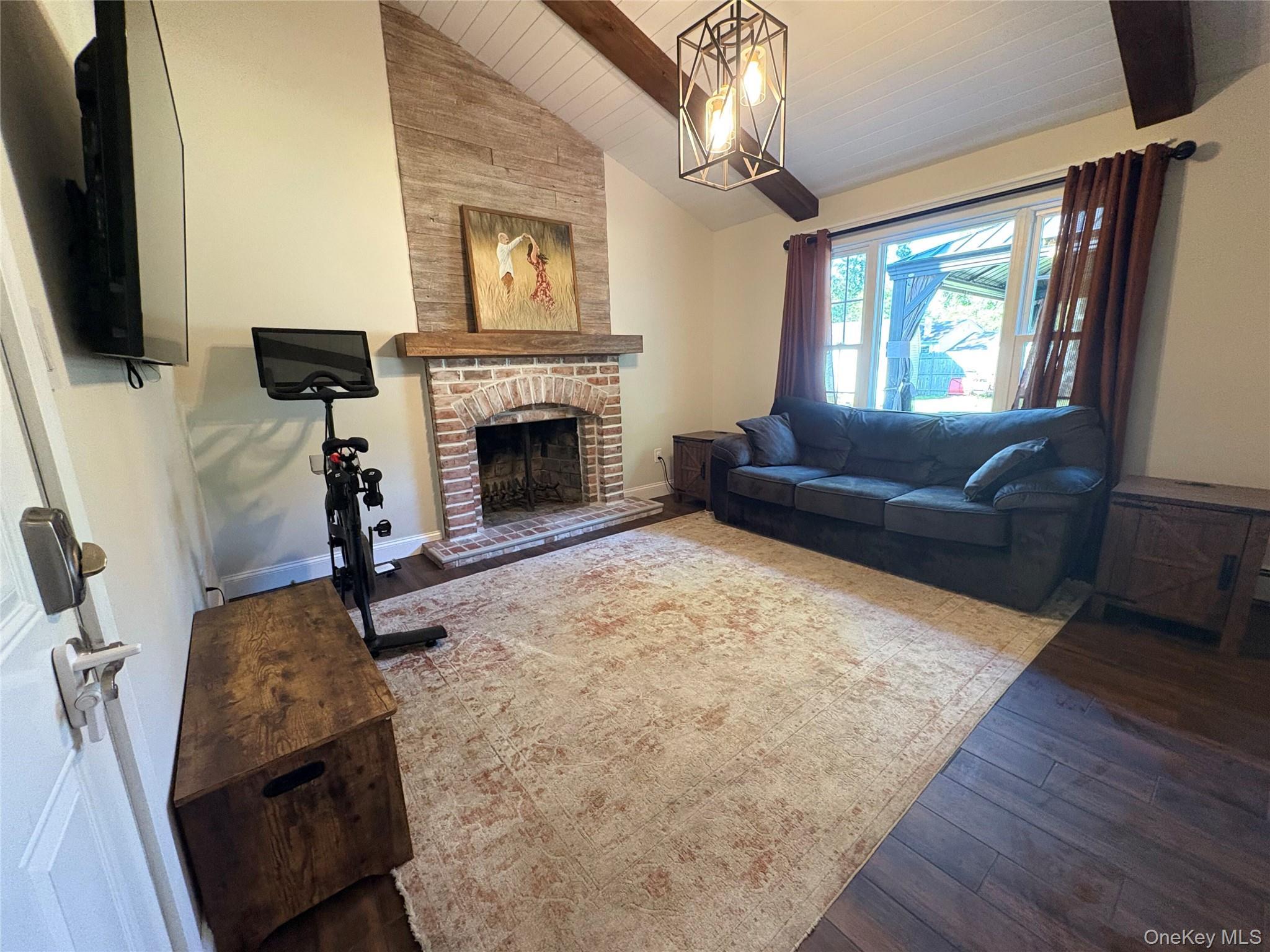 Single Family Sugarbush Suffolk County, NY 11727, MLS-943847-19