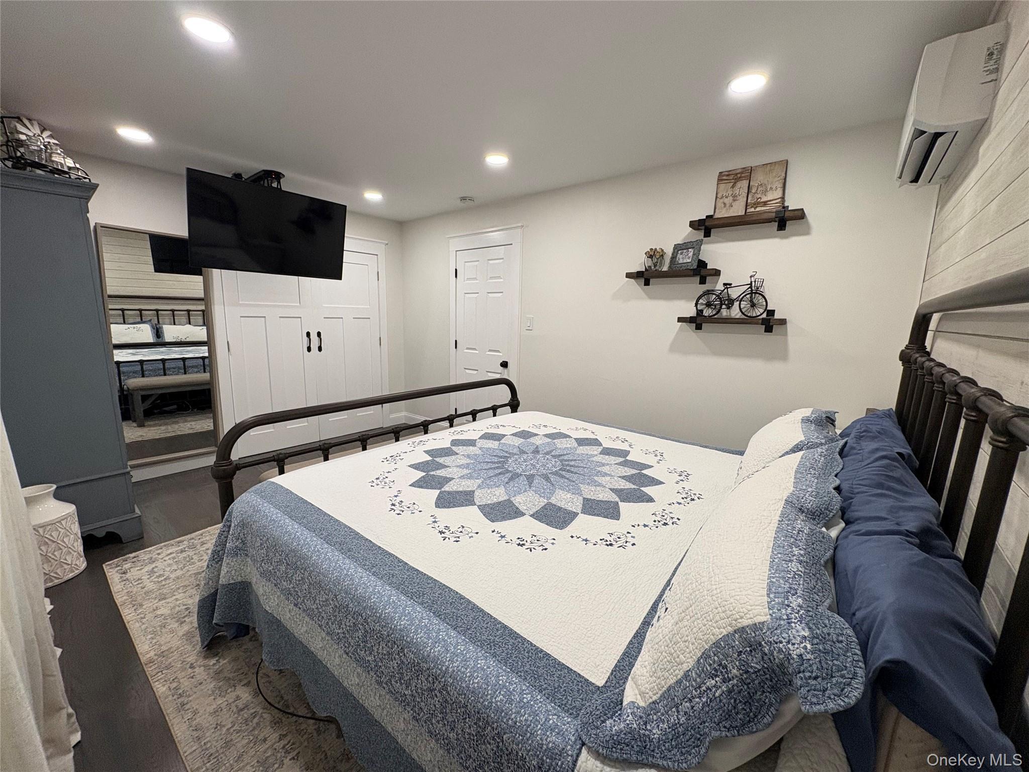 Single Family Sugarbush Suffolk County, NY 11727, MLS-943847-8