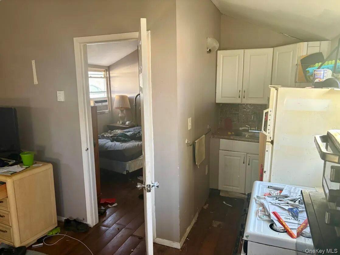 Single Family Tell  Suffolk County, NY 11729, MLS-943848-15