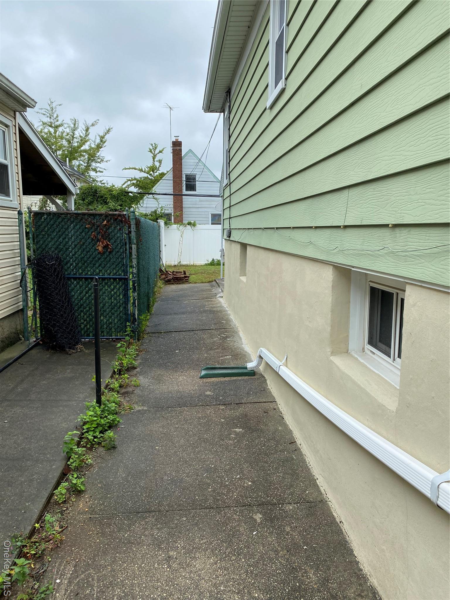 Single Family 266 St  Queens, NY 11004, MLS-943868-16