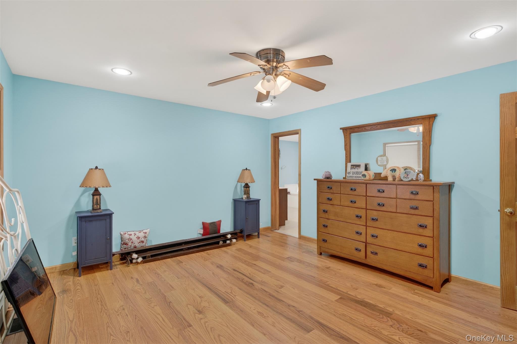 Single Family Ozeriany Sullivan County, NY 12719, MLS-943916-24