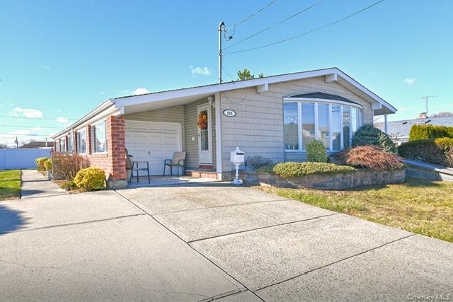 Single Family Miller Nassau County, NY 11801, MLS-943918-4