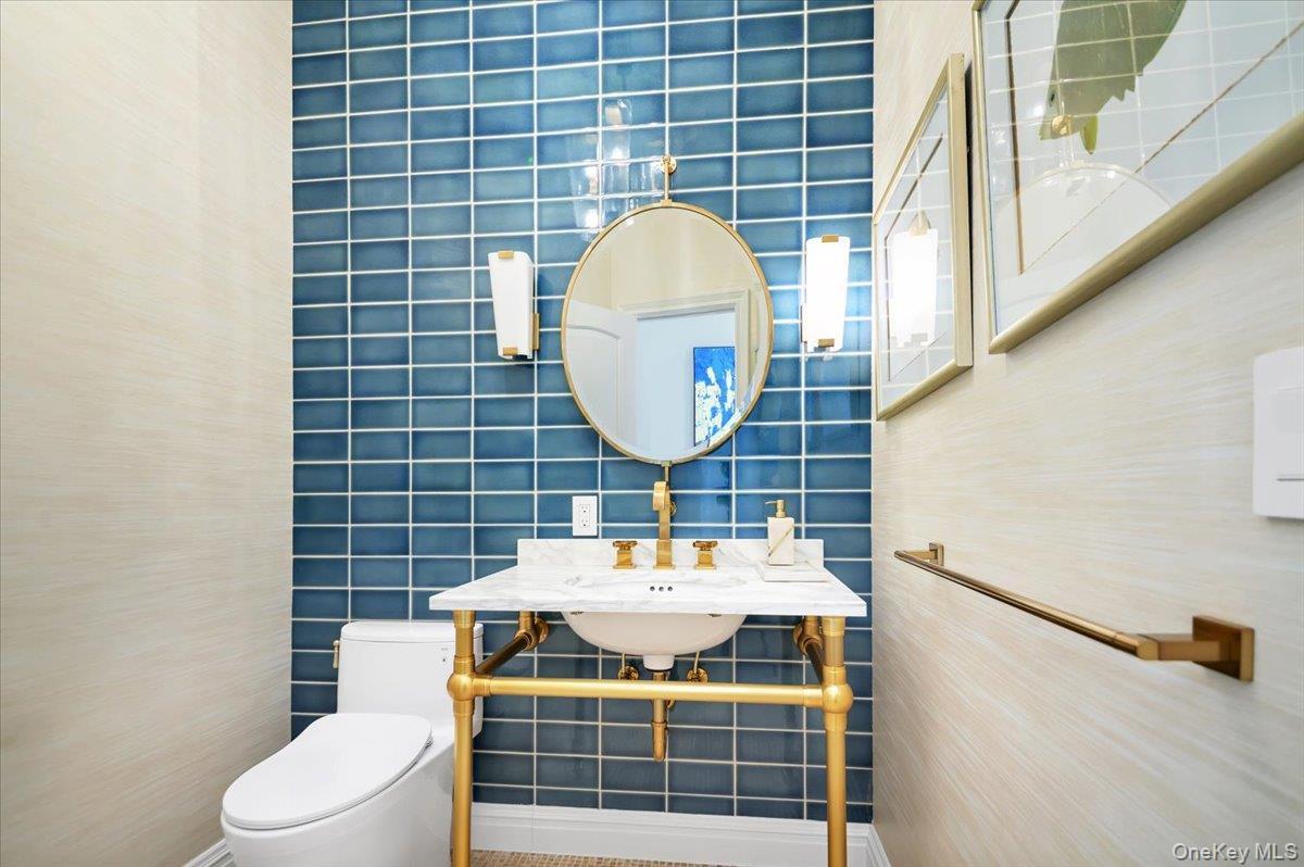 Single Family Westmoreland  Queens, NY 11363, MLS-943929-13