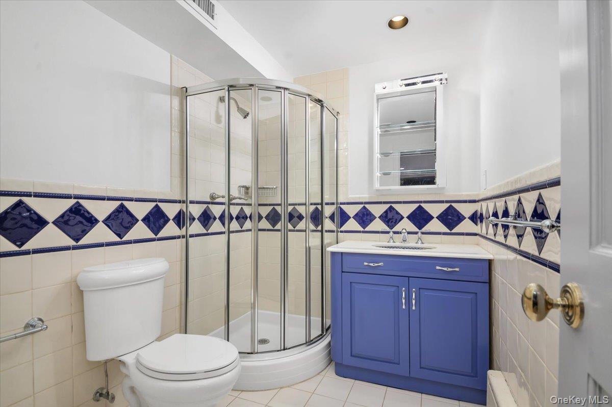 Single Family Westmoreland  Queens, NY 11363, MLS-943929-24