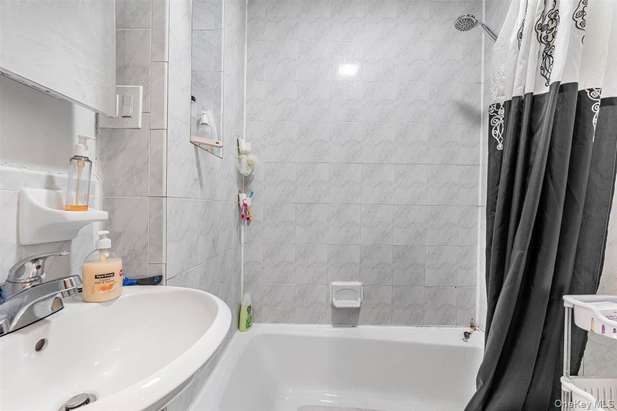 Single Family Miller Brooklyn, NY 11207, MLS-943932-12