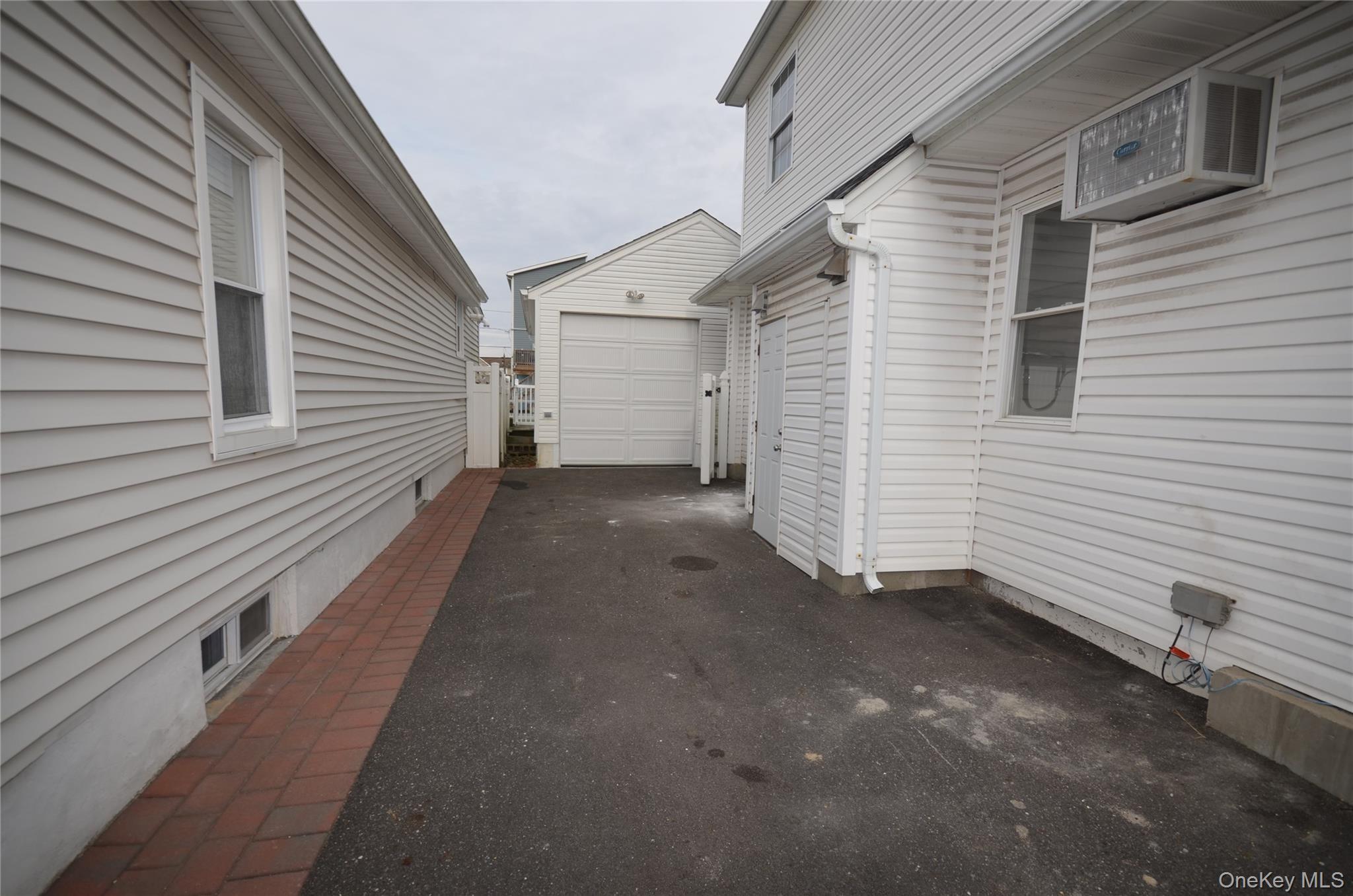 Single Family Beach Nassau County, NY 11710, MLS-943937-15