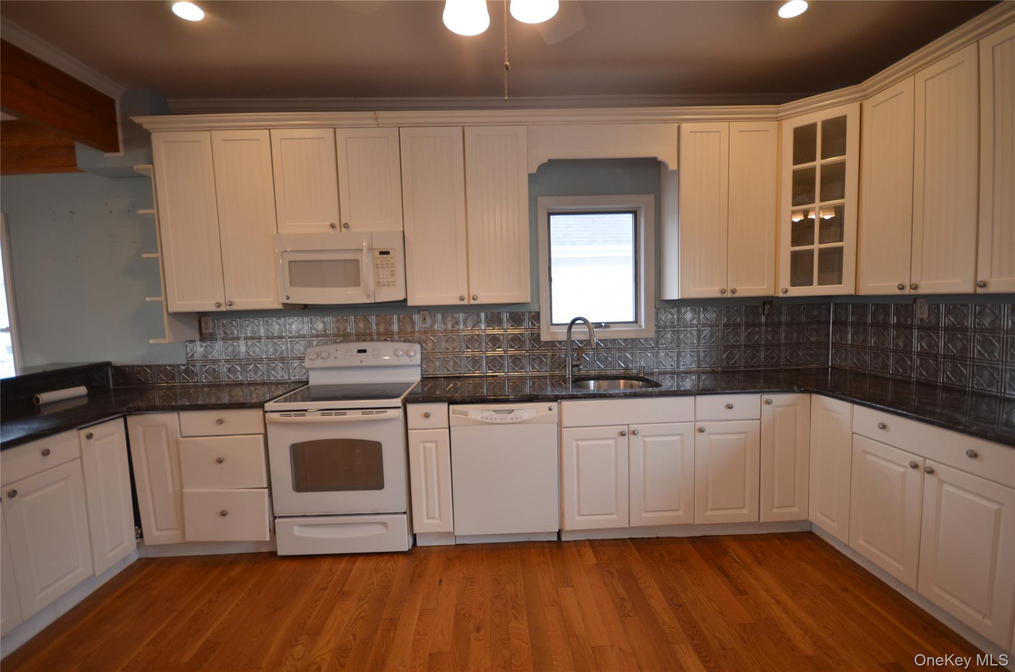 Single Family Beach Nassau County, NY 11710, MLS-943937-3