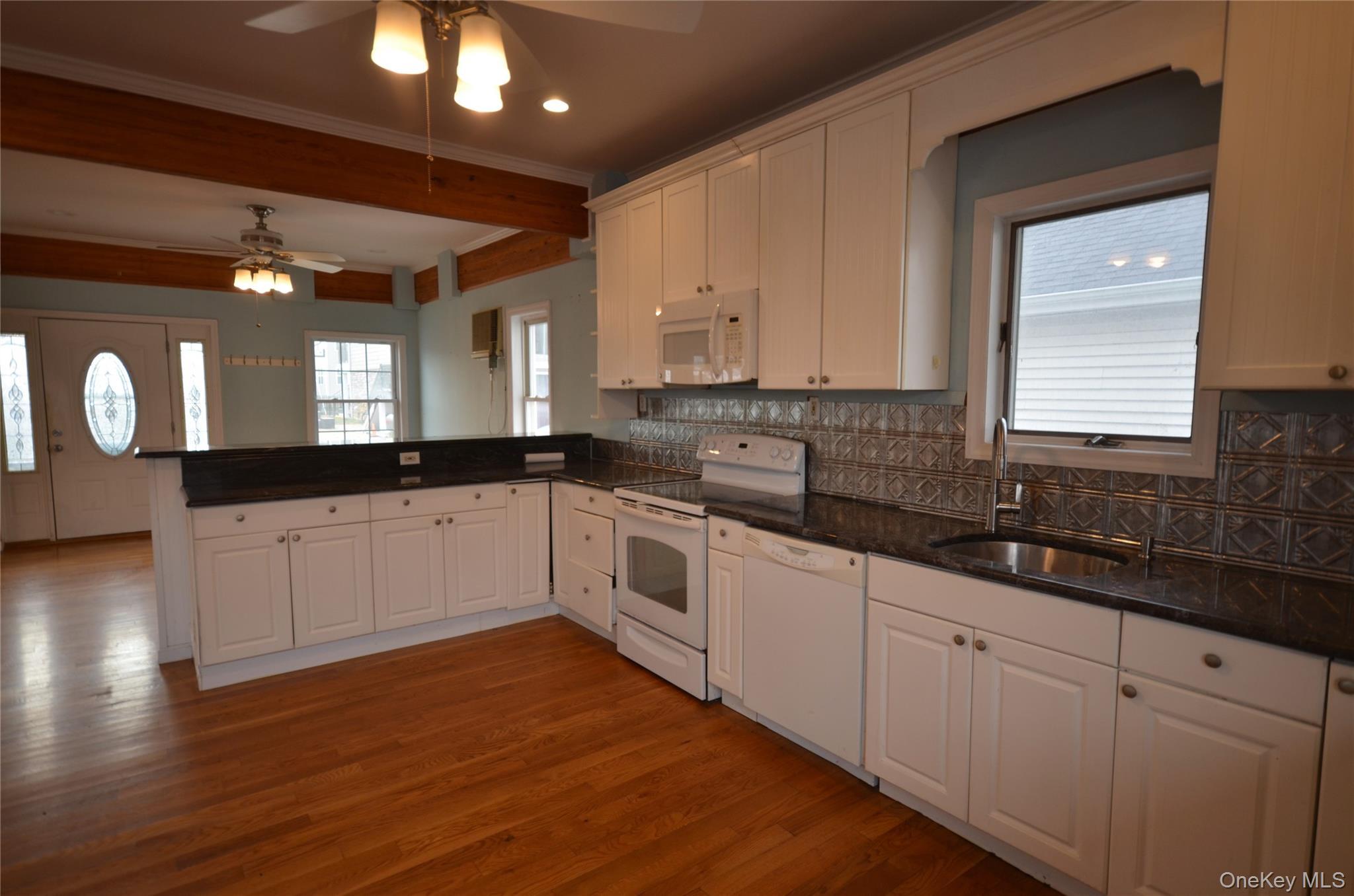 Single Family Beach Nassau County, NY 11710, MLS-943937-4