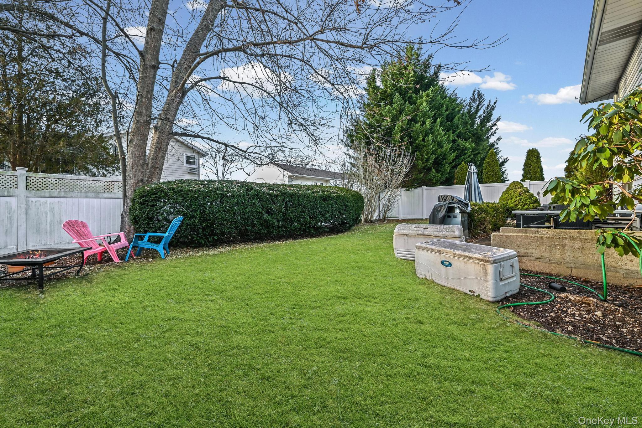 Single Family Crestwood Nassau County, NY 11735, MLS-943959-2