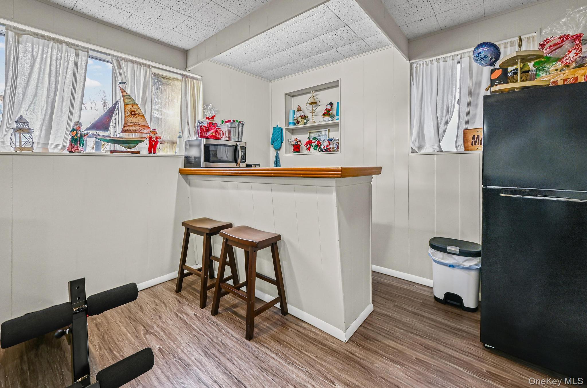 Single Family Crestwood Nassau County, NY 11735, MLS-943959-22