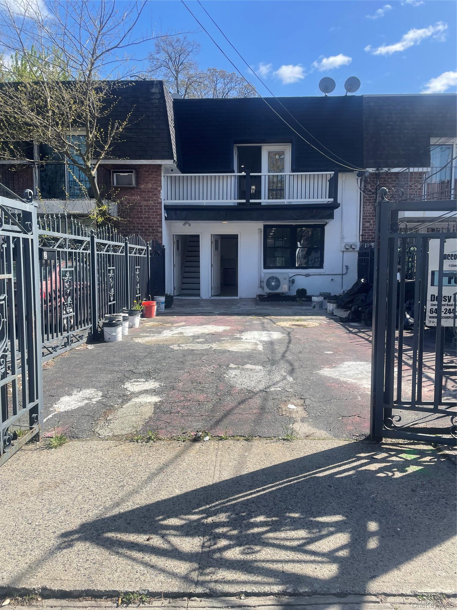 Single Family Mott Queens, NY 11691, MLS-943963-25