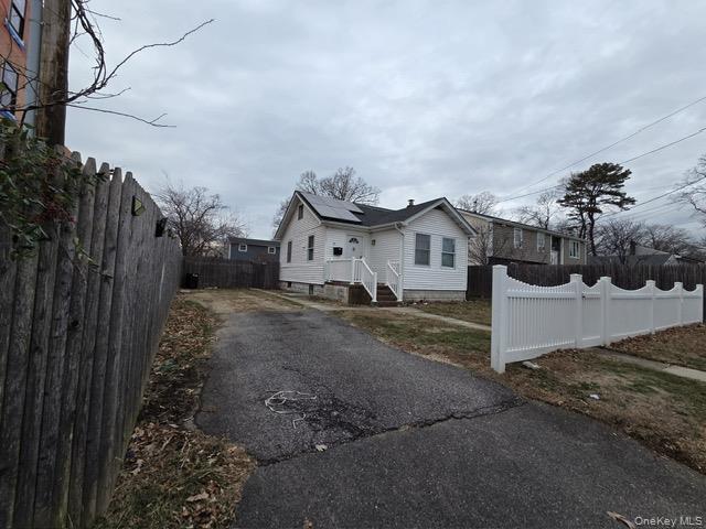 Single Family N 15th Street Suffolk County, NY 11798, MLS-944004-2