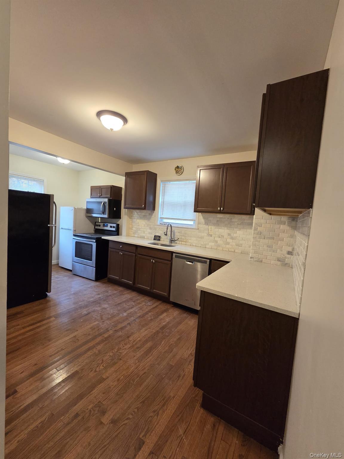 Single Family N 15th Street Suffolk County, NY 11798, MLS-944004-4