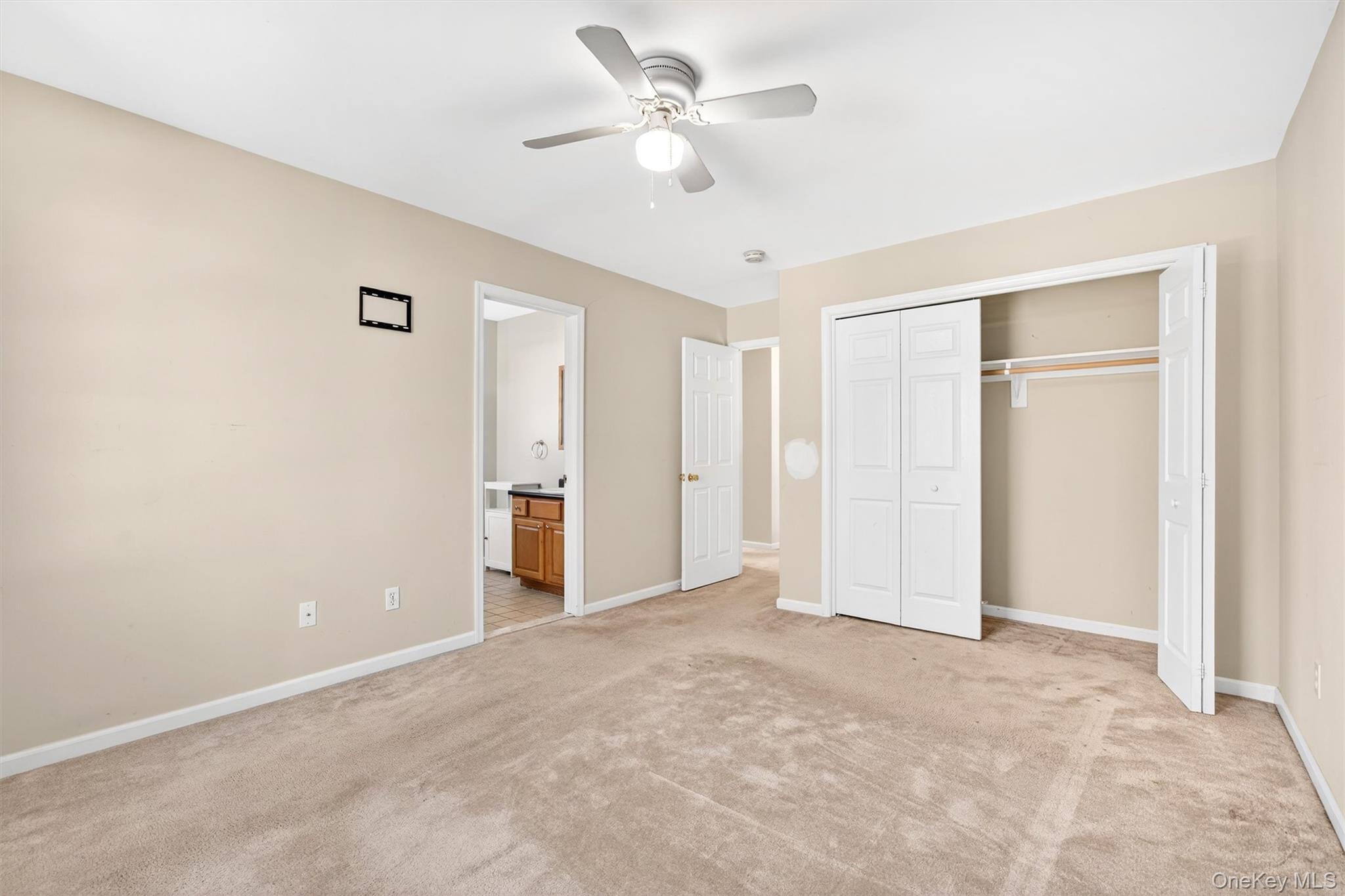 Single Family Gardner Orange County, NY 12771, MLS-944006-24