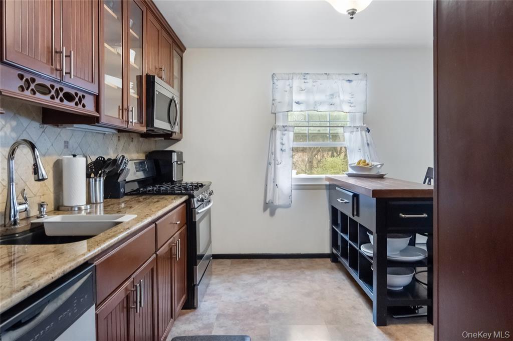 Single Family Newbury Orange County, NY 10950, MLS-944010-12