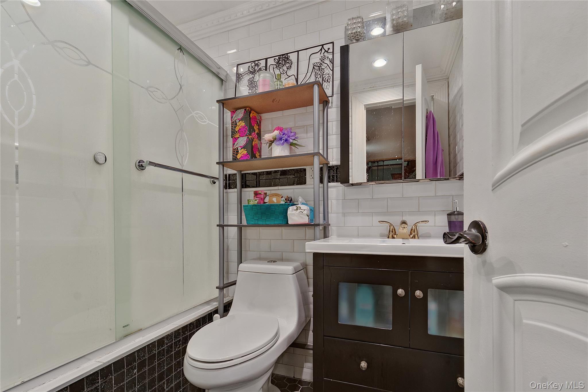 Single Family 109th Queens, NY 11412, MLS-944049-25