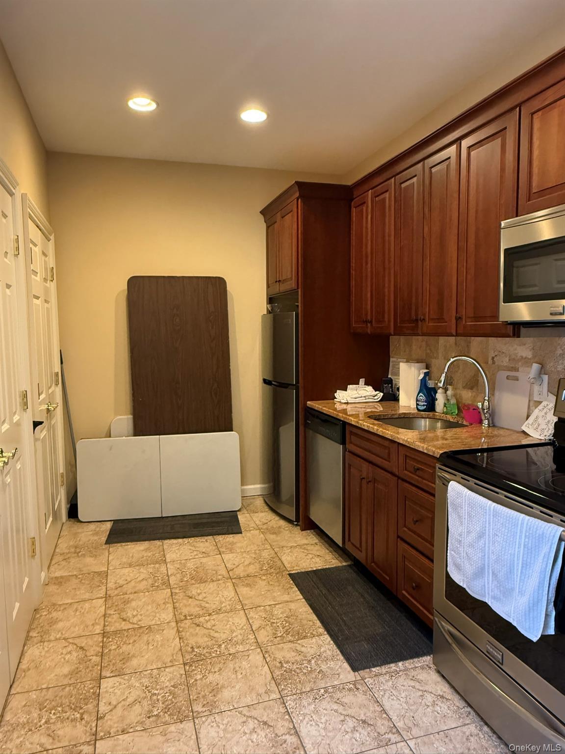 Condo Kristin  Suffolk County, NY 11788, MLS-944050-17