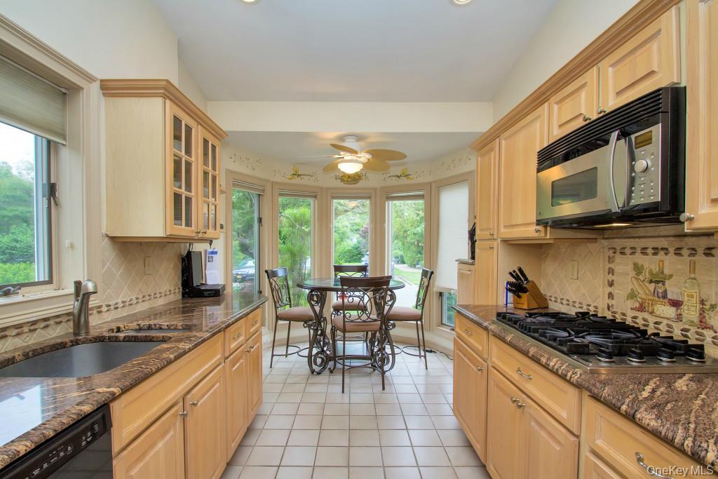 Condo Kristin  Suffolk County, NY 11788, MLS-944050-3