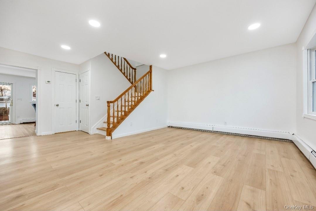 Single Family 5th Suffolk County, NY 11779, MLS-944051-10