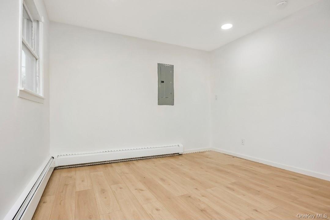 Single Family 5th Suffolk County, NY 11779, MLS-944051-14