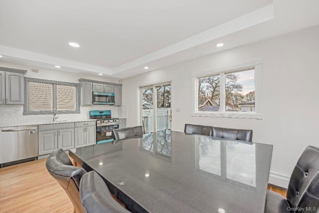 Single Family 5th Suffolk County, NY 11779, MLS-944051-20