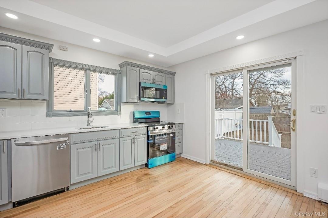 Single Family 5th Suffolk County, NY 11779, MLS-944051-24