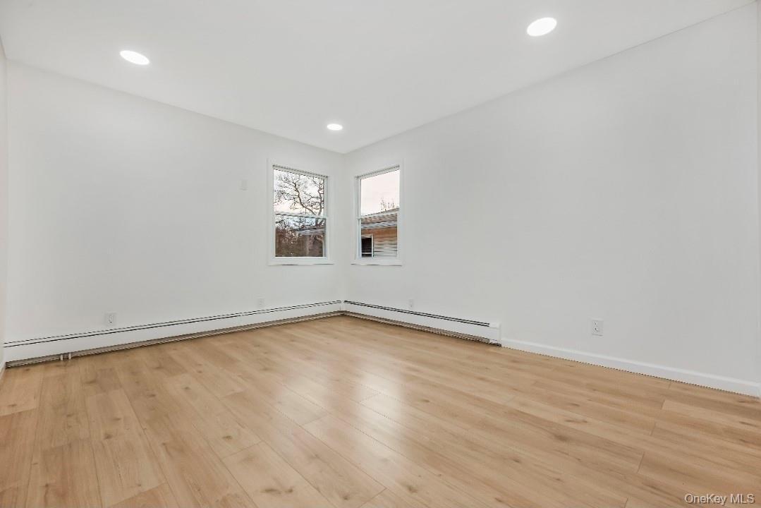 Single Family 5th Suffolk County, NY 11779, MLS-944051-29