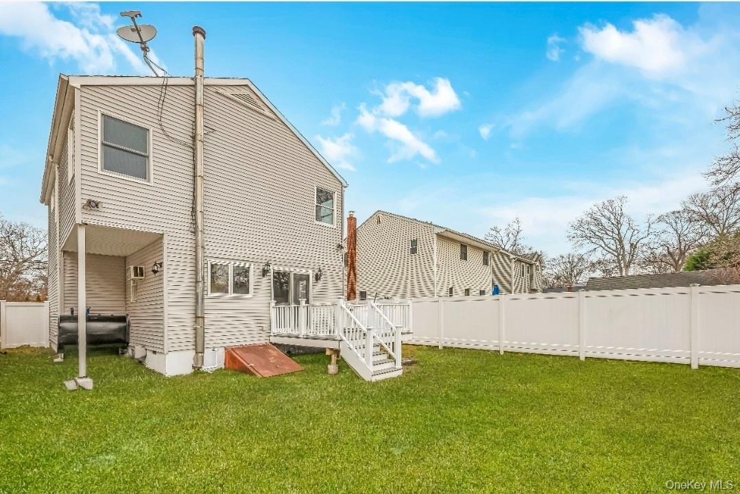 Single Family 5th Suffolk County, NY 11779, MLS-944051-7