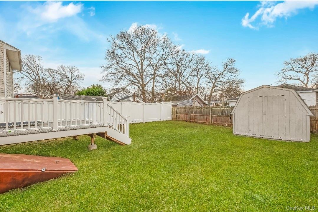 Single Family 5th Suffolk County, NY 11779, MLS-944051-8