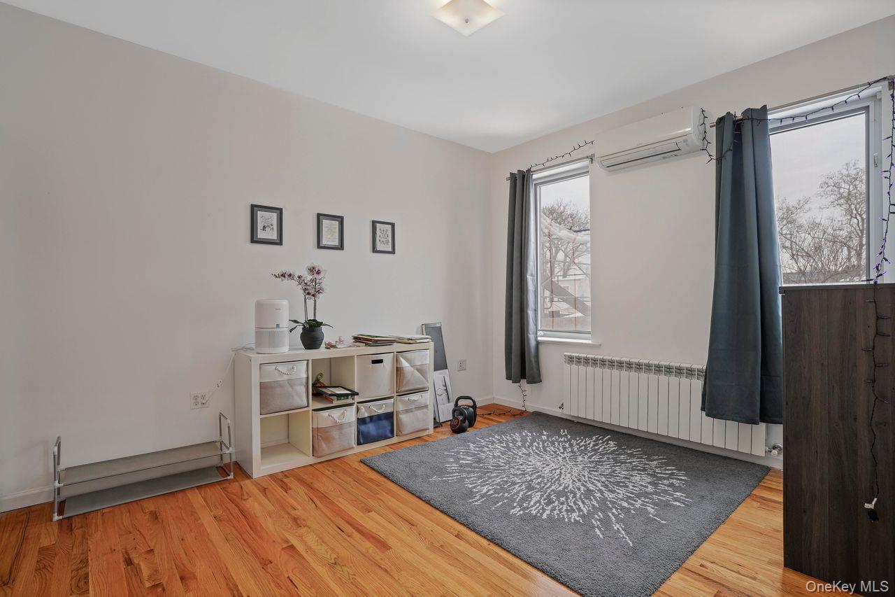 Single Family 70th  Queens, NY 11385, MLS-944052-8