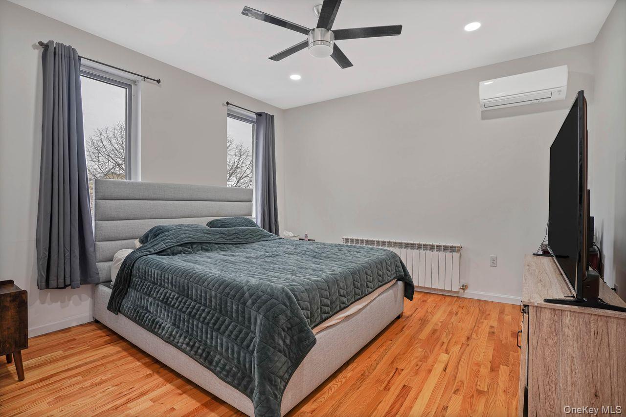 Single Family 70th  Queens, NY 11385, MLS-944052-9