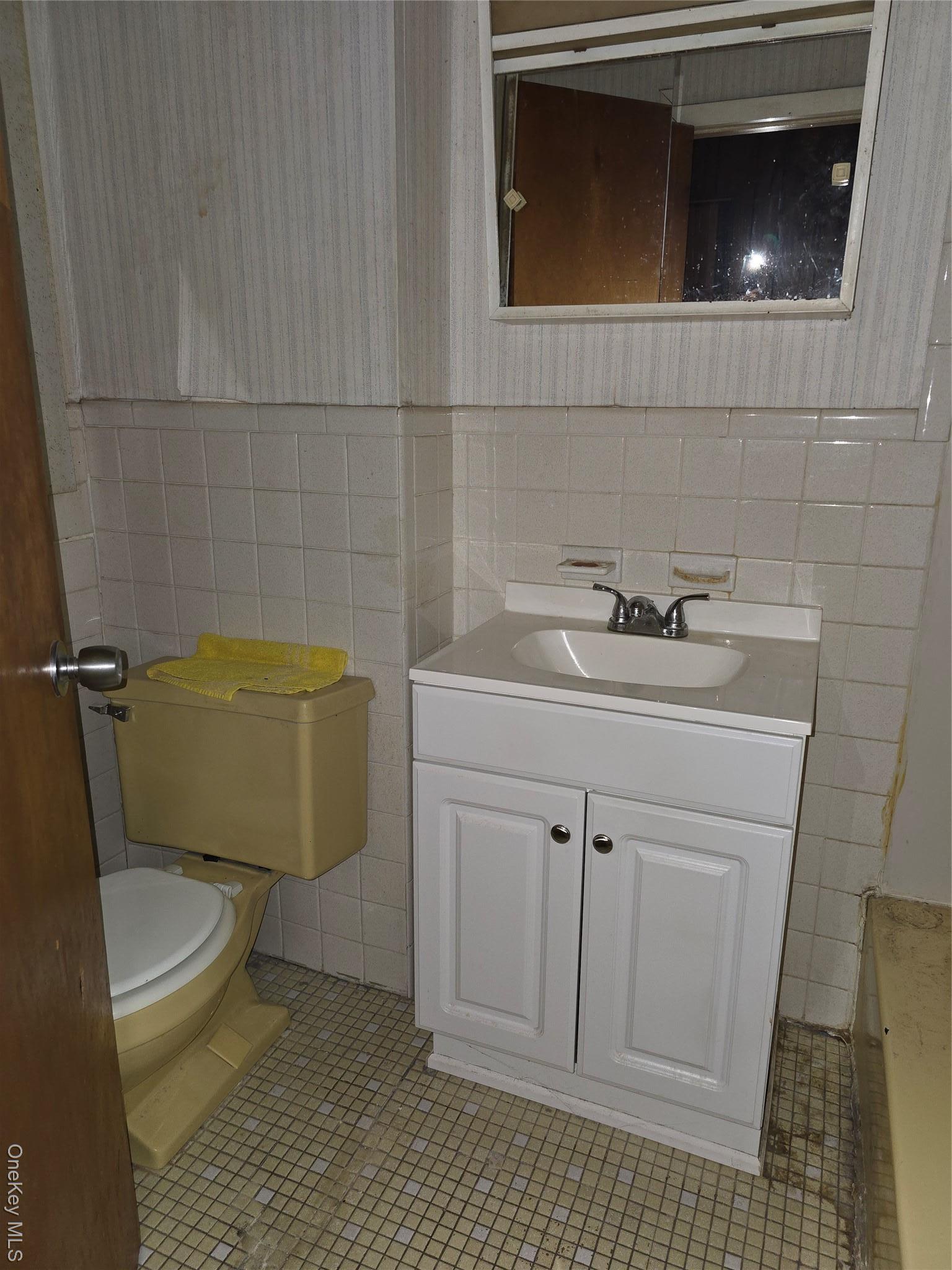 Single Family 95th  Queens, NY 11416, MLS-944063-6