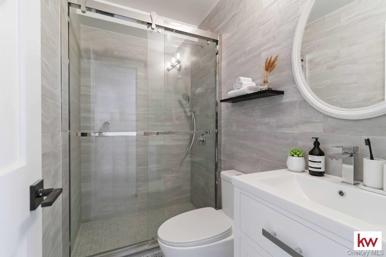 Single Family Quincy  Brooklyn, NY 11221, MLS-944081-24