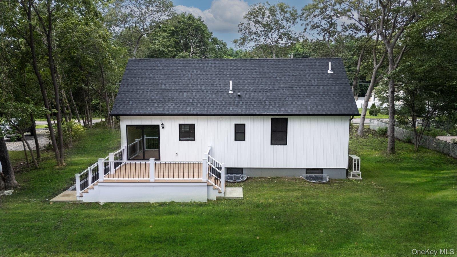 Single Family Granny  Suffolk County, NY 11763, MLS-944101-17