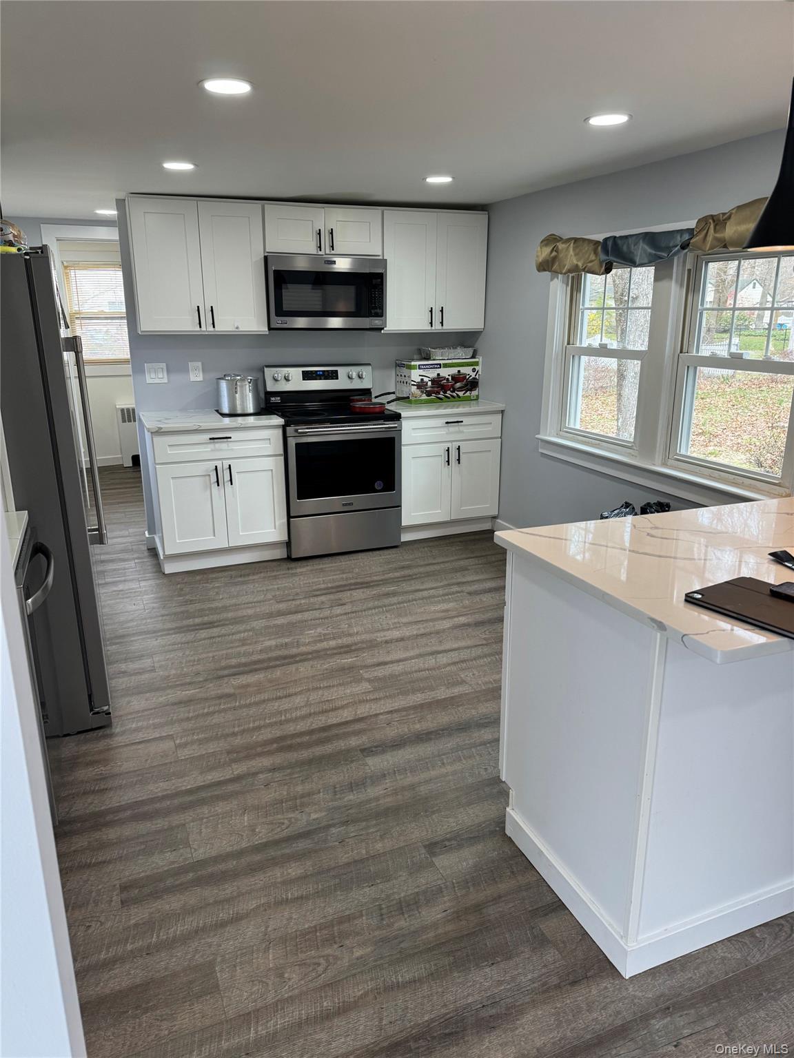 Single Family Oak  Suffolk County, NY 11727, MLS-944121-3