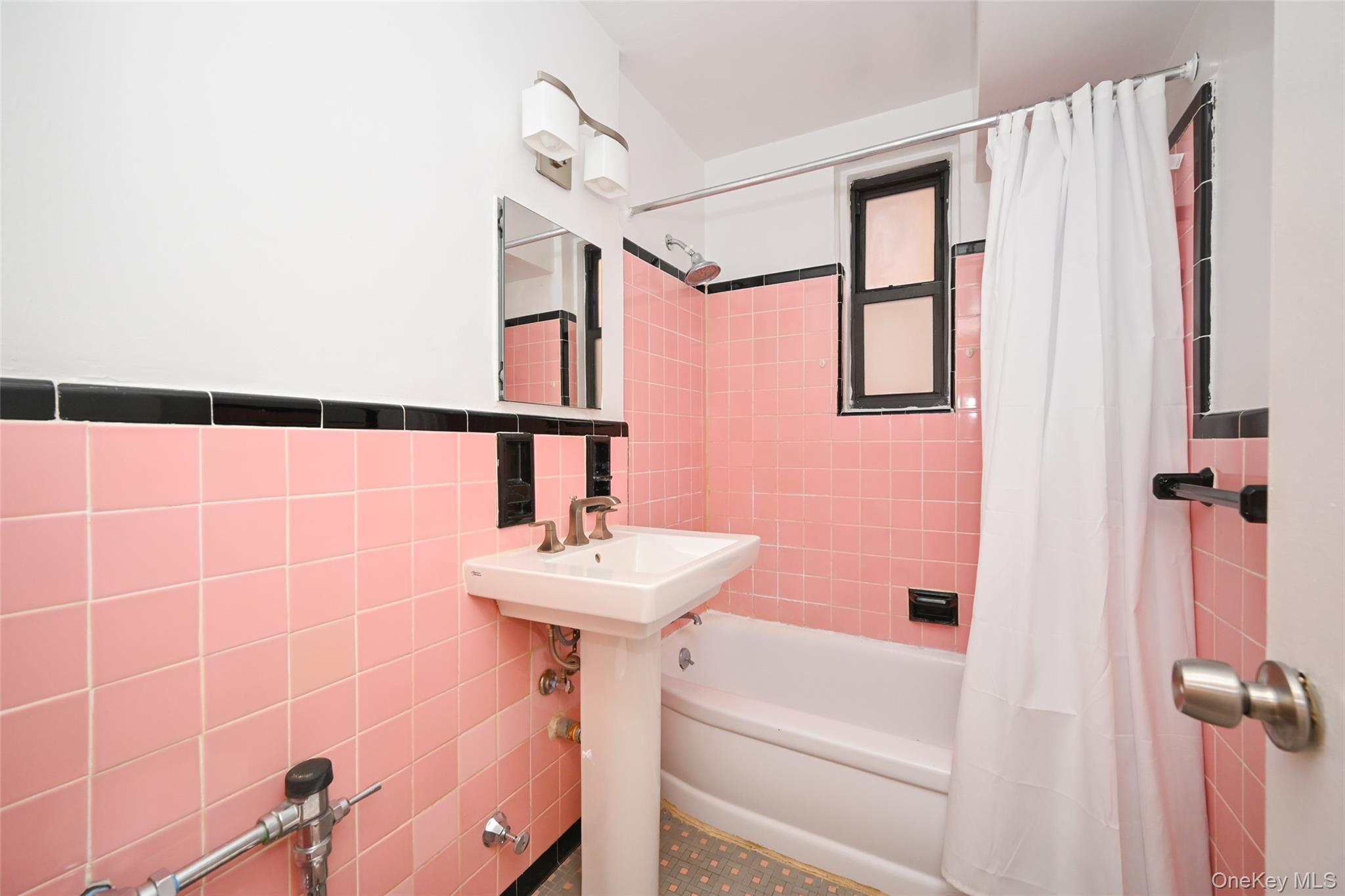 Coop 92  Queens, NY 11372, MLS-944151-11